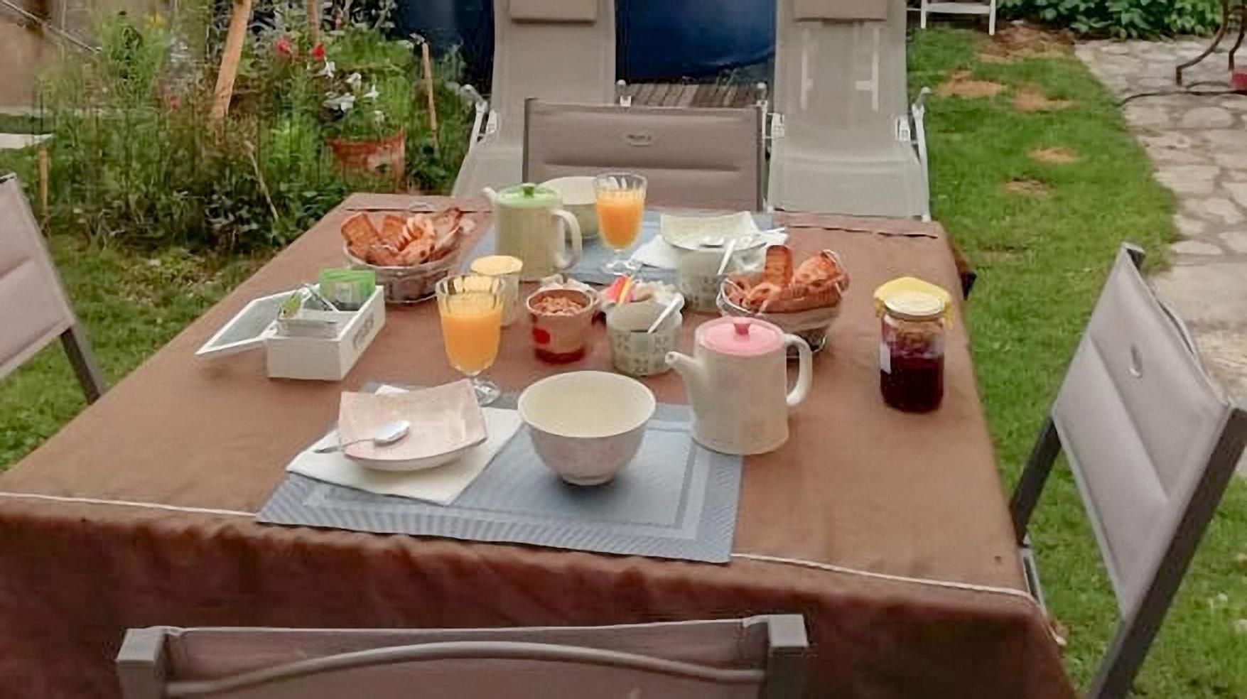 مبيت وإفطار Saillans  Chez Nathalie Et Etienne المظهر الخارجي الصورة
